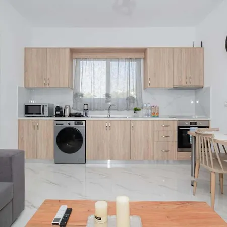 Villa Arti Charaki Vila