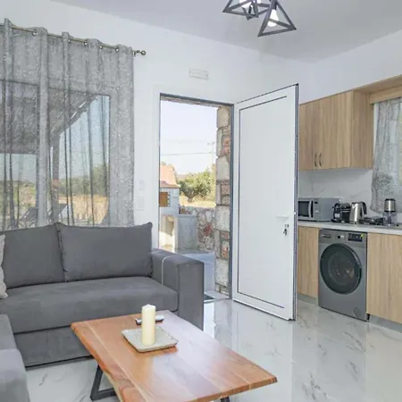 Villa Arti Charaki Vila