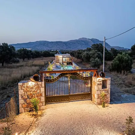 Villa Arti Charaki Haraki