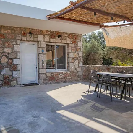 Villa Arti Charaki Vila Haraki